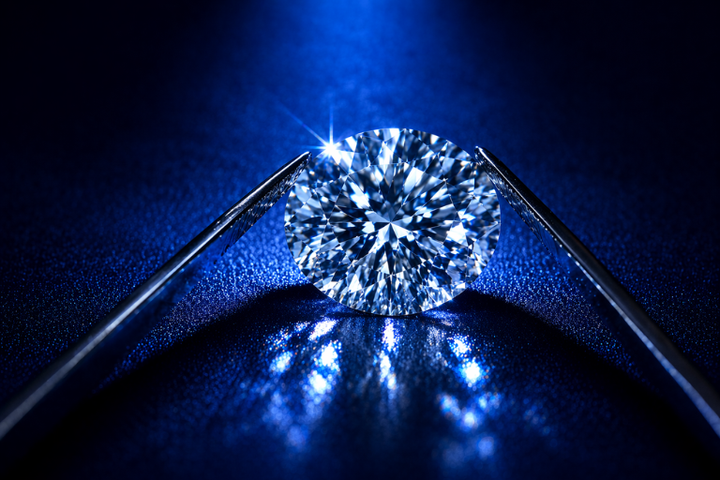 How to Tell If a Diamond Is Real: Signs, Tests, and Buyer Red Flags