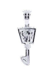 Diamond Key Pendant | 0.15 Carats | 2.74 Grams