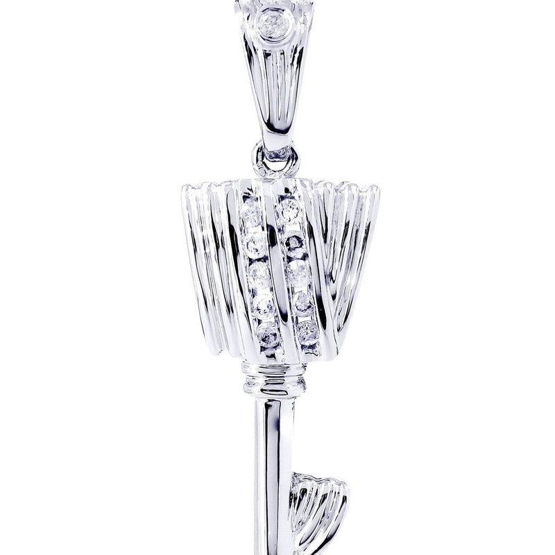 Diamond Key Pendant | 0.15 Carats | 2.74 Grams