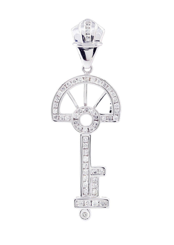 Diamond Key Pendant | 1.03 Carats | 5.96 Grams