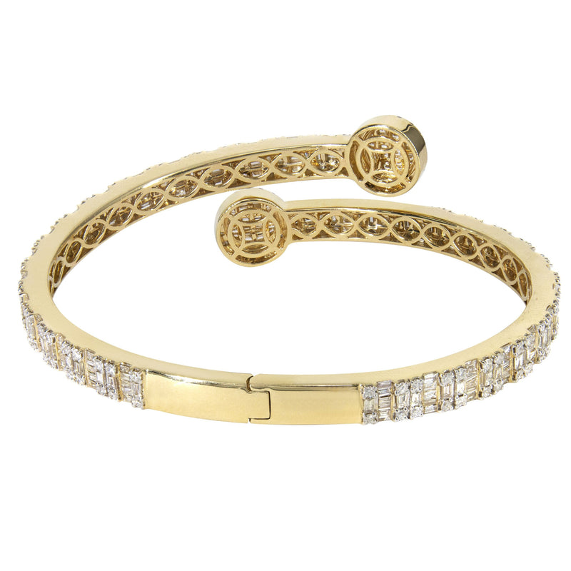 14K Yellow Gold Circle Baguette Diamond Bangle
