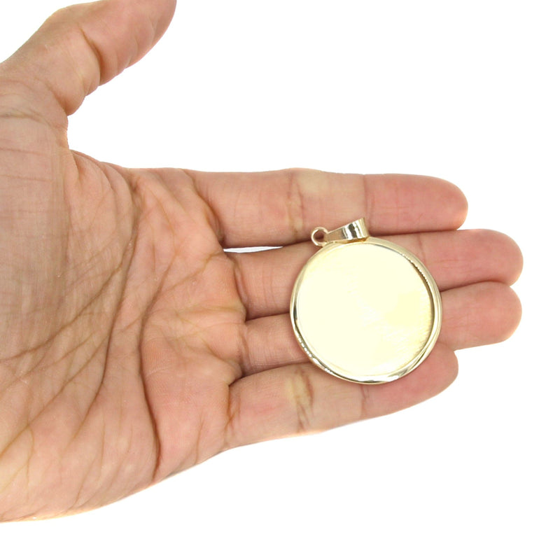 14K Yellow Gold Round Picture Pendant Necklace | Appx. 1.5 Inches