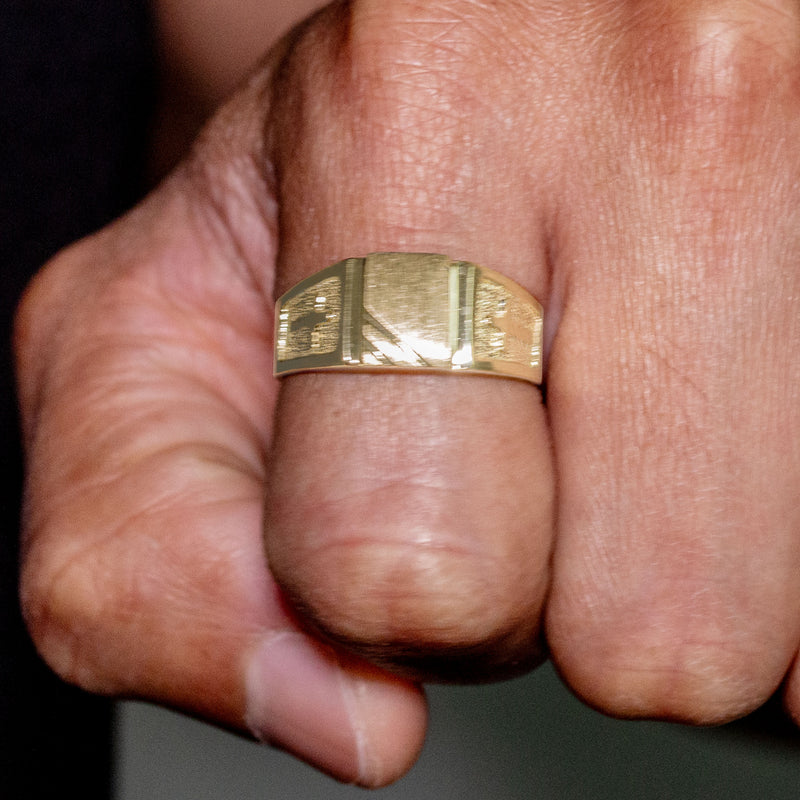 Mens Cross Signet Ring - 10K Gold | 5 Grams