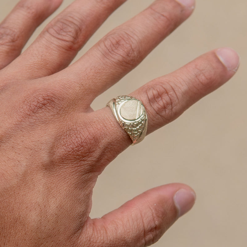Mens Signet Ring - 10K Gold | 6 Grams