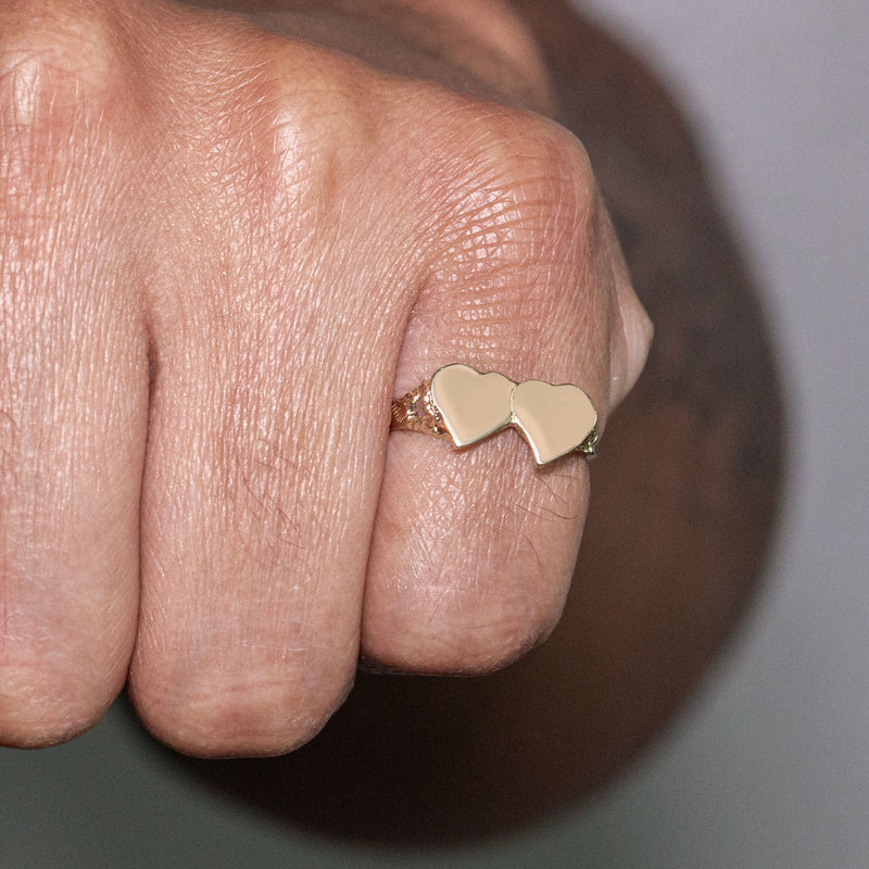Mens Hearts Signet Ring - 10K Gold | 2 Grams