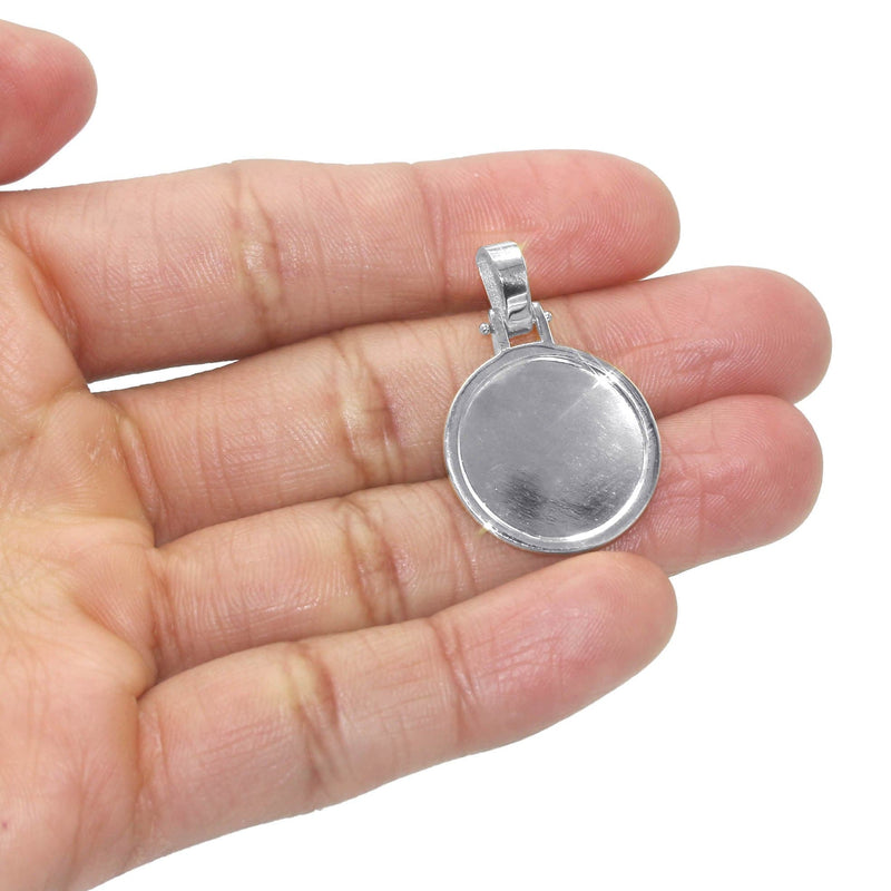 10K/14K White Gold Small Round Picture Pendant Necklace