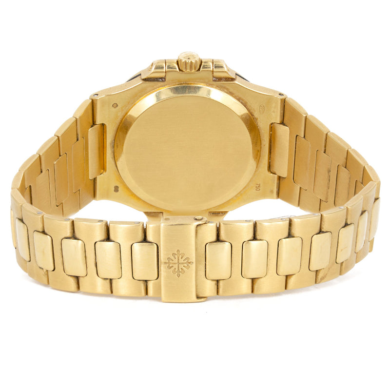 PATEK PHILIPPE NAUTILUS | 37 MM | 18K GOLD | WHITE DIAL